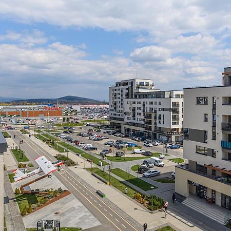 Promenada Studios Braşov Exteriör bild
