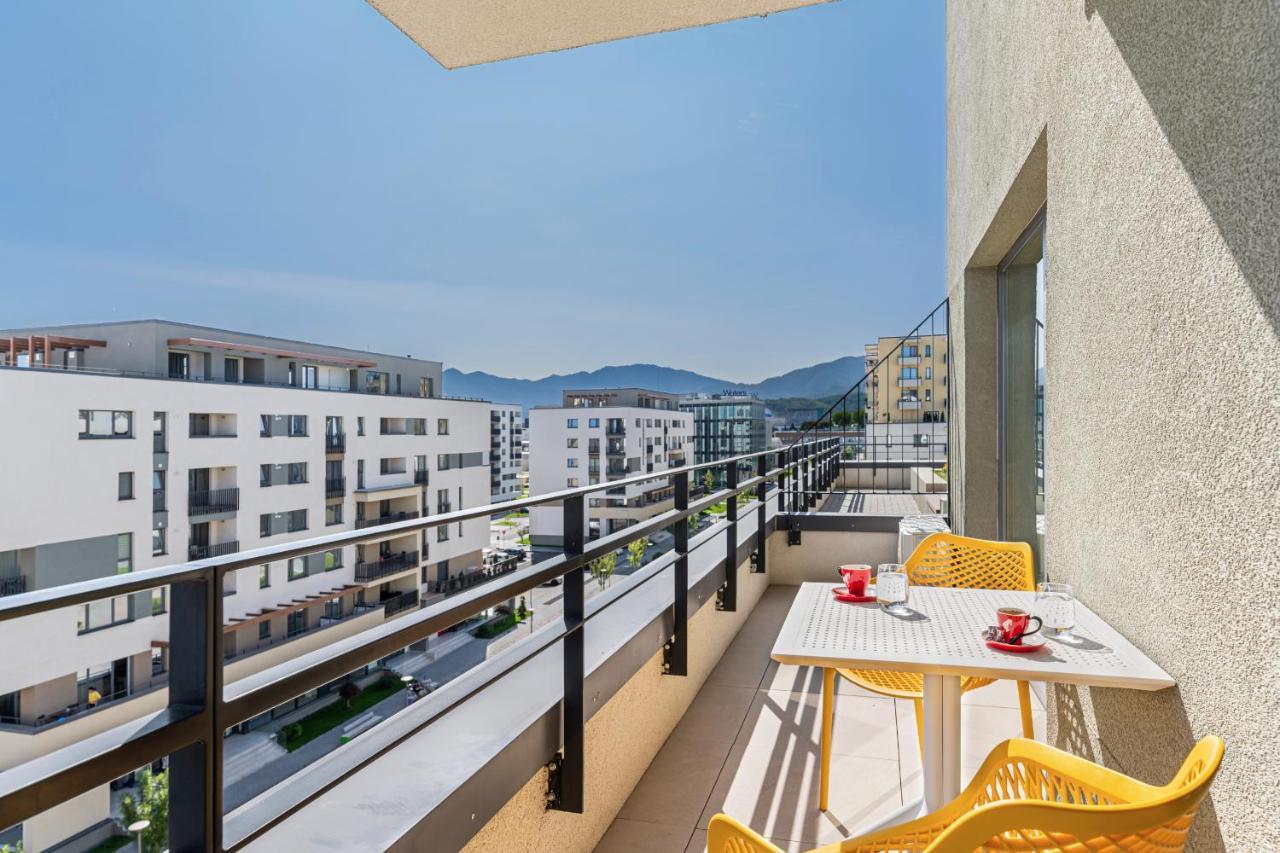 Promenada Studios Braşov Exteriör bild