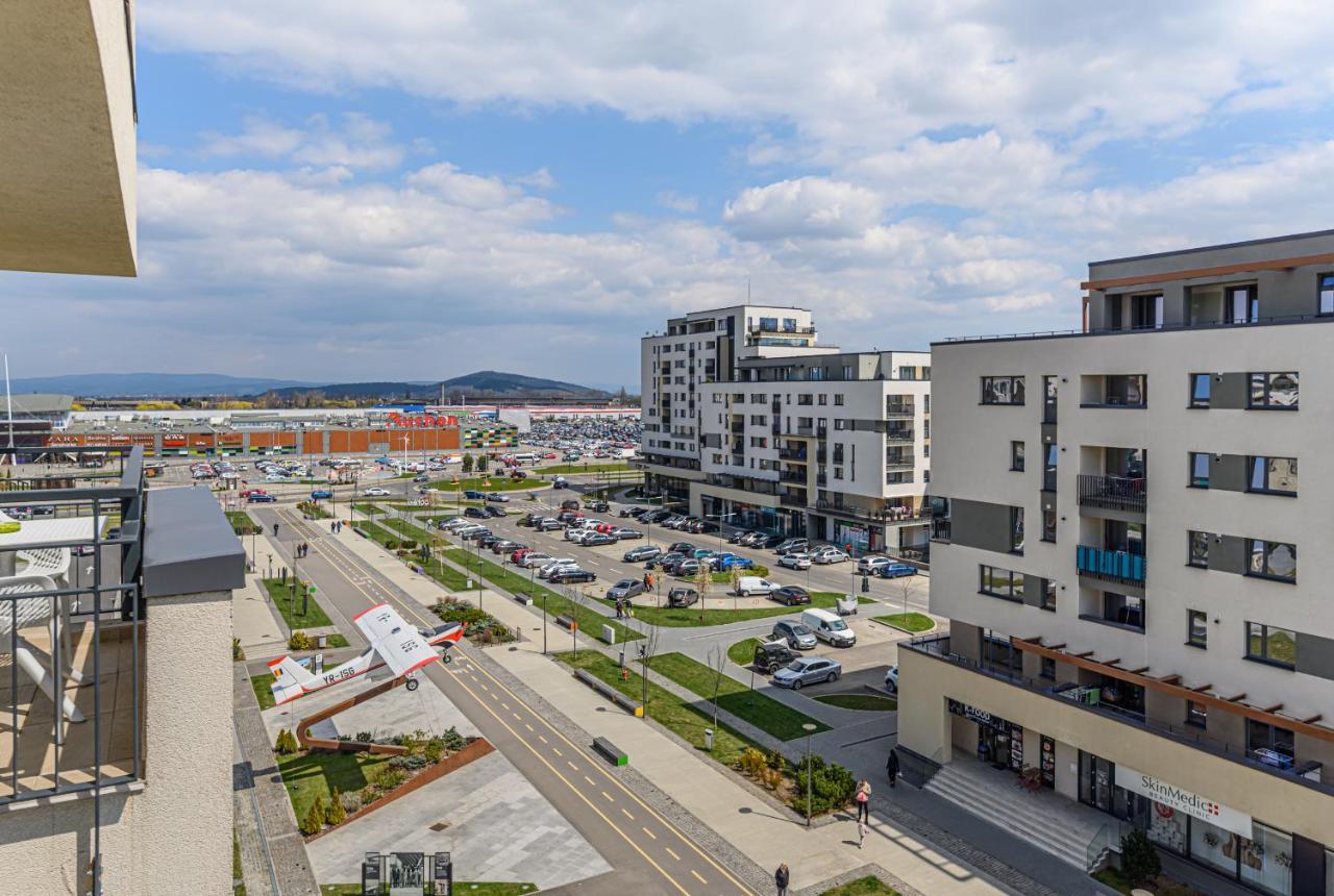 Promenada Studios Braşov Exteriör bild